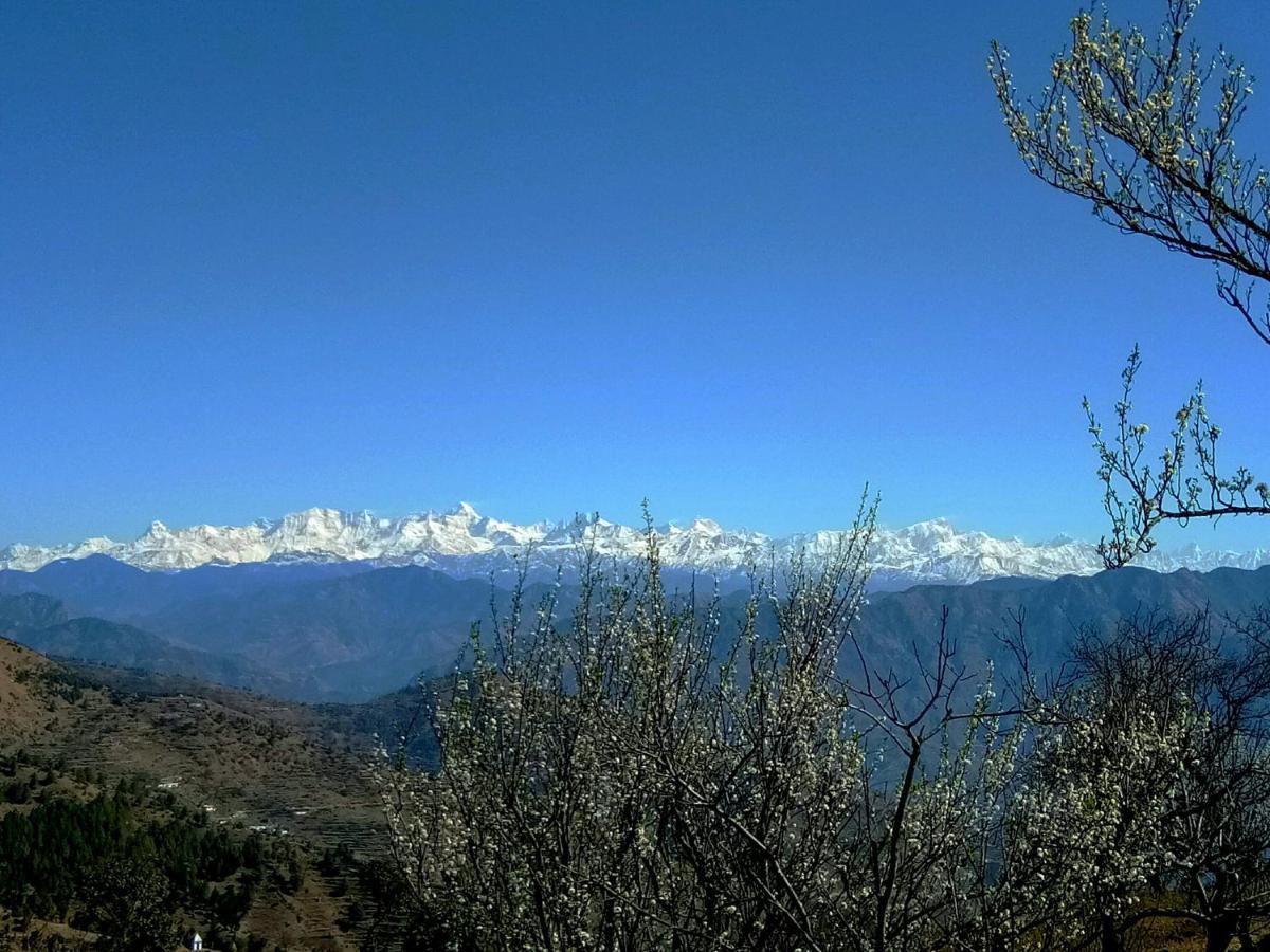 In Apple Estate Kanatal Exterior foto