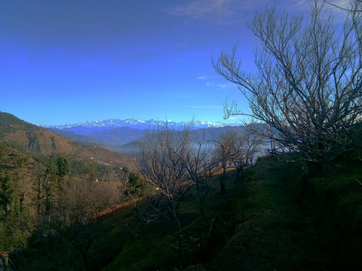 In Apple Estate Kanatal Exterior foto