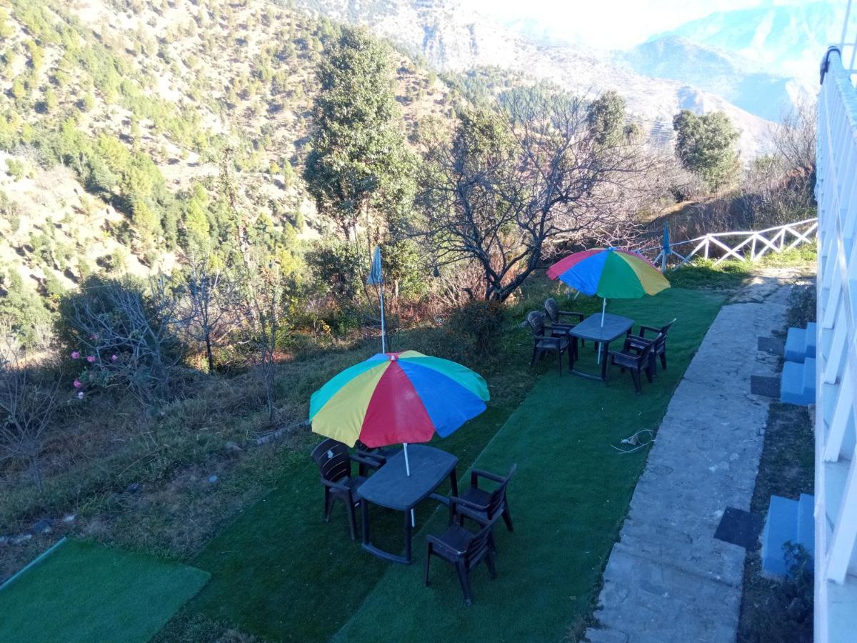 In Apple Estate Kanatal Exterior foto