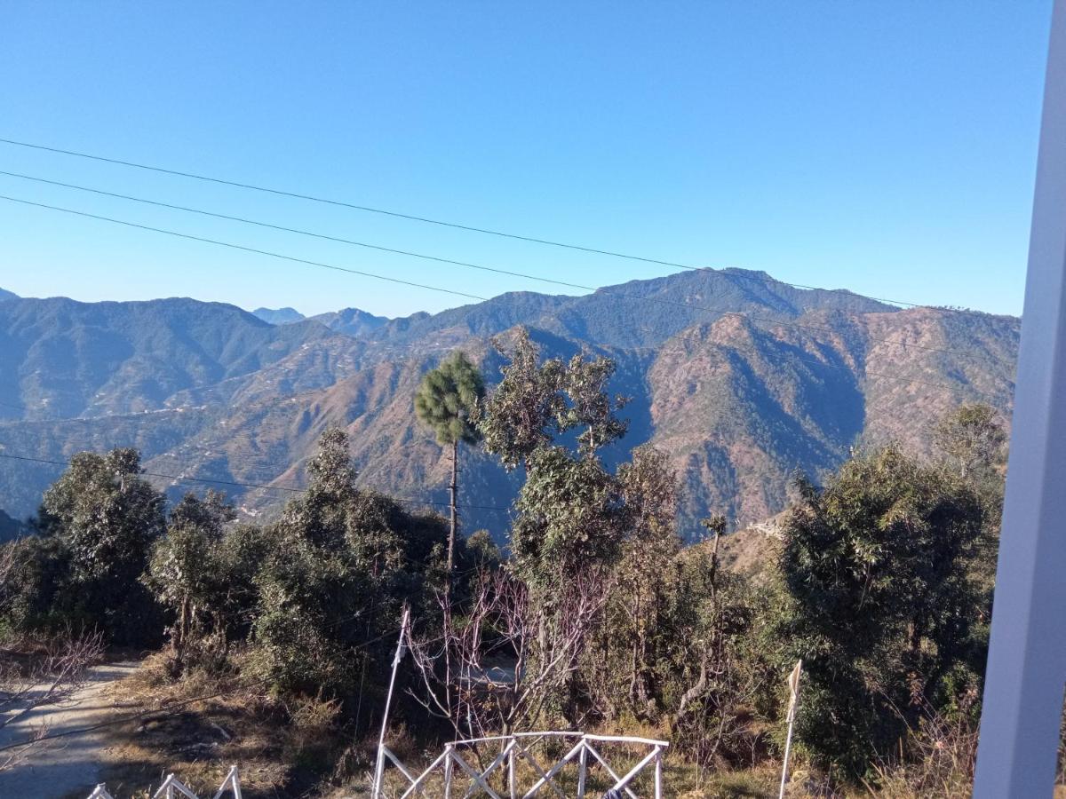 In Apple Estate Kanatal Exterior foto